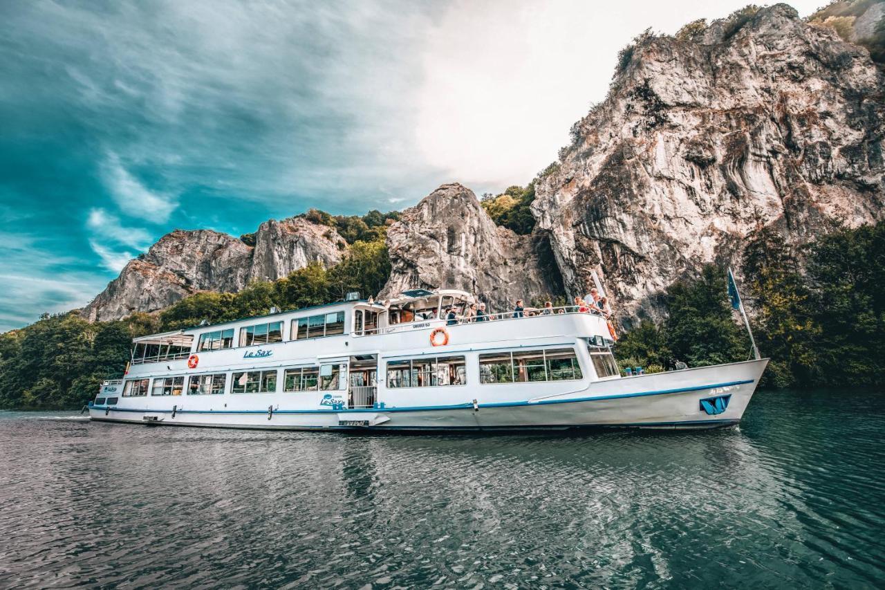 Gite De La Tour - Dinant Evasion Екстер'єр фото